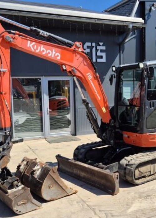 KUBOTA KX057-4